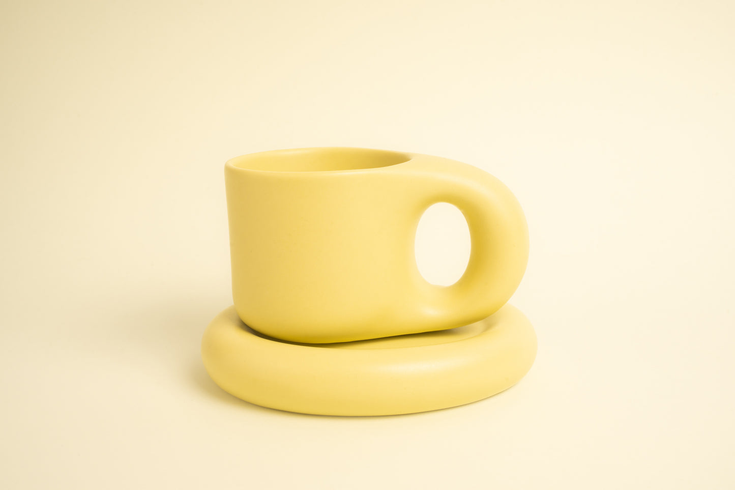 tasses, mug, vert, céramique,ceramic, home, cozy, home, décoration d'intérieur Ceramic, home design, home decor, cozy, mat